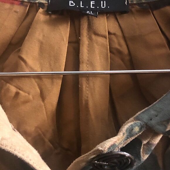 B.L.E.U. Tan Sueded Polyester Jacket Crop Length Raglan Sleeves Floral Print - Picture 4 of 7